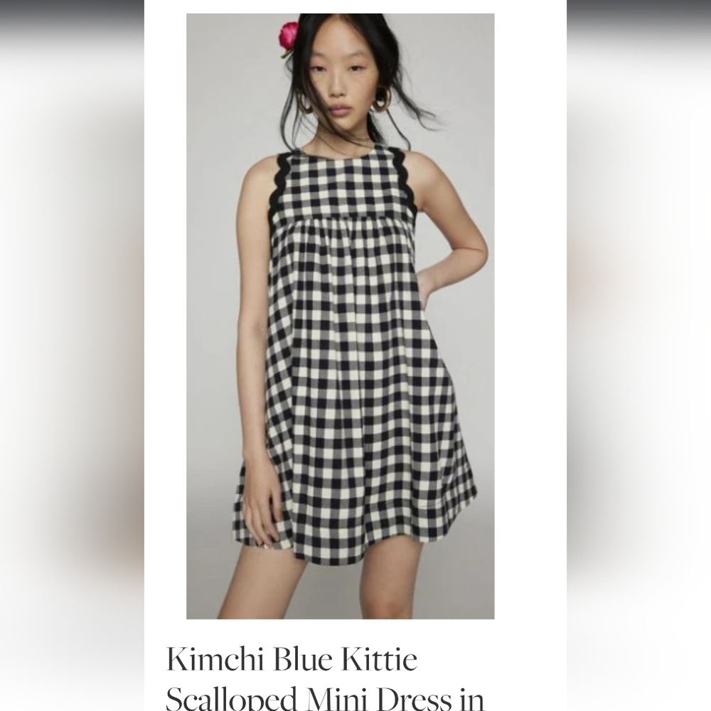 ISO this dress in a medium or large
